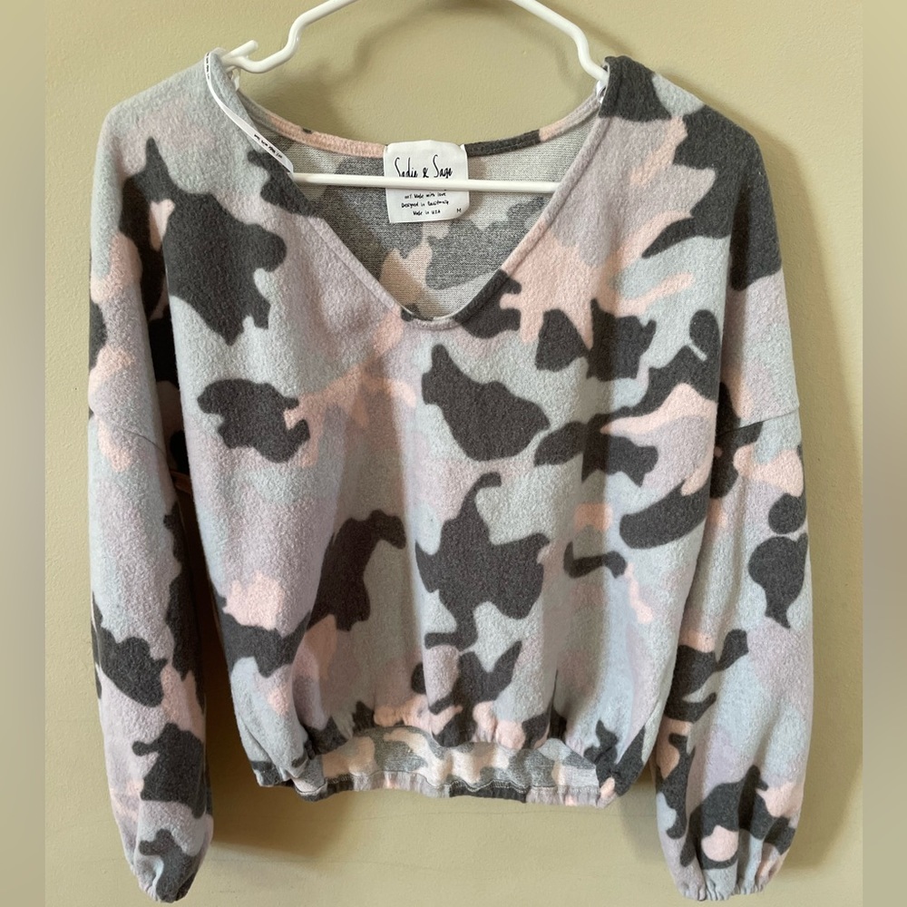 Sadie & Sage Pastel & Gray Camo V-Neck Sweater
